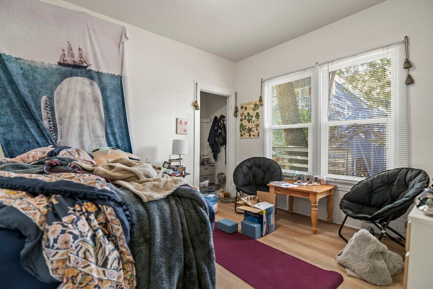Building Photo - 311 E San Rafael St