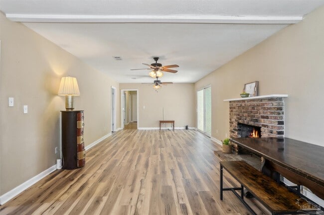 Building Photo - 6222 Maybelle Dr