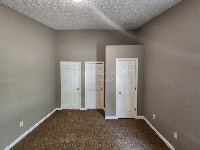 Building Photo - 4519 Swan Trce