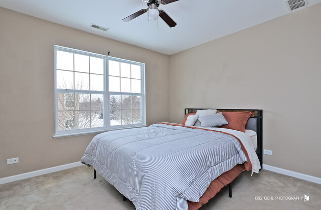 Building Photo - 398 S Jade Ln