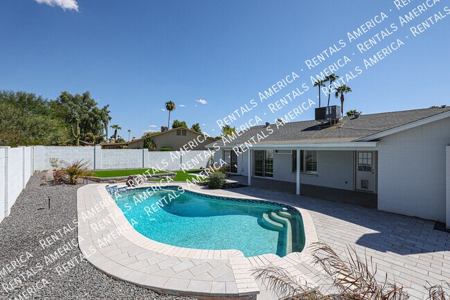 Building Photo - 10534 E Mercer Ln