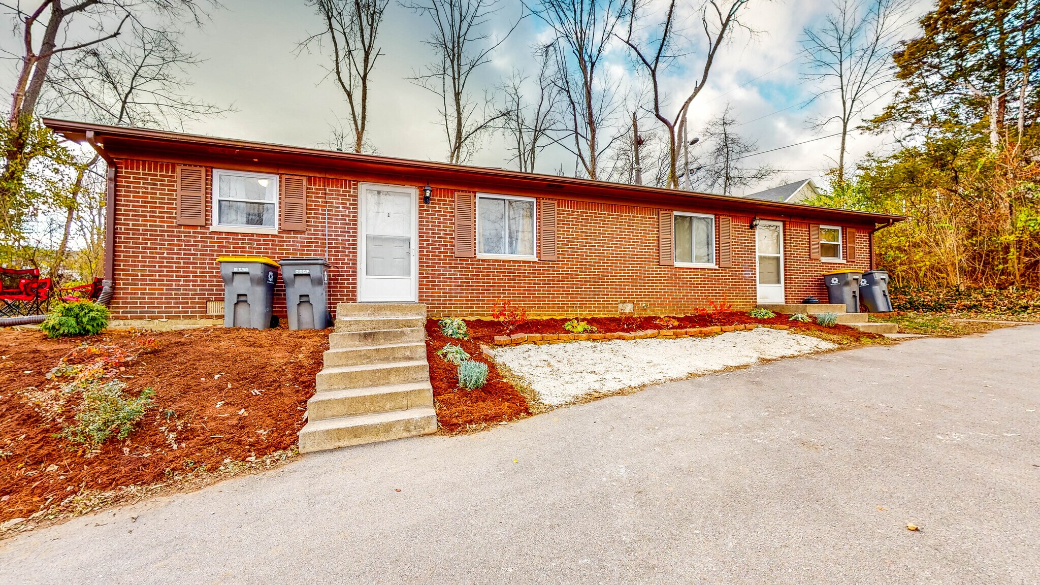 Building Photo - 839 N Smith Rd