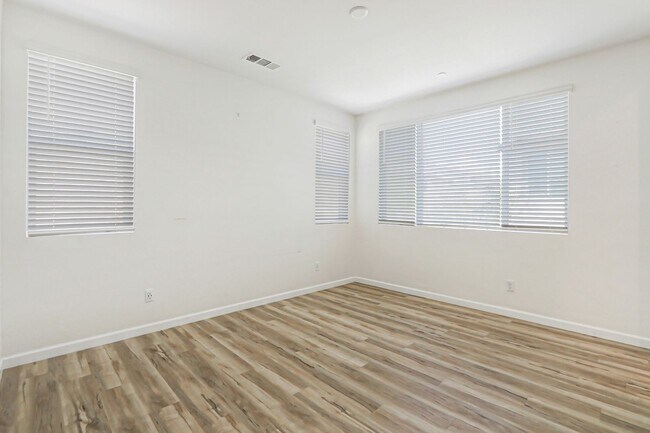 Building Photo - 15232 Horizon St