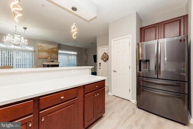 Building Photo - 13949 Hollow Wind Way