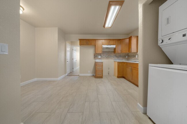 Building Photo - 2020 Auseon Ave