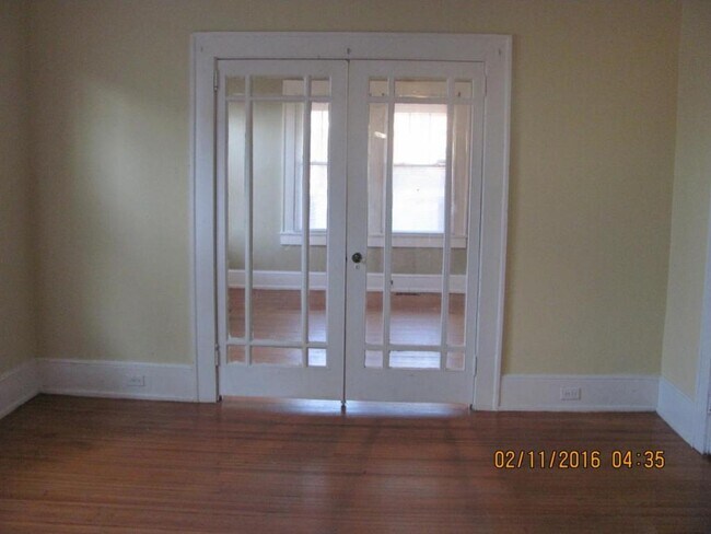 Building Photo - 241 Ebenezer Ave.