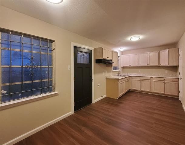 Building Photo - 8336 Bunche Dr