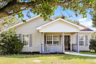 Building Photo - 779 Lannie Bonner Cir