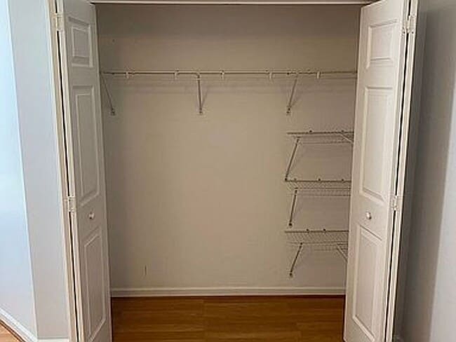 Building Photo - Nice Townhome, Great Location