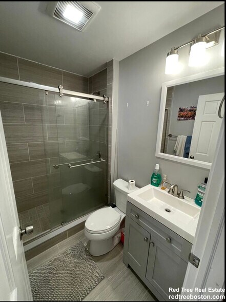 Building Photo - 91 Hillside St