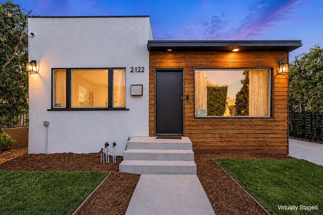 Building Photo - Modern Gated Retreat on a Private Lot.