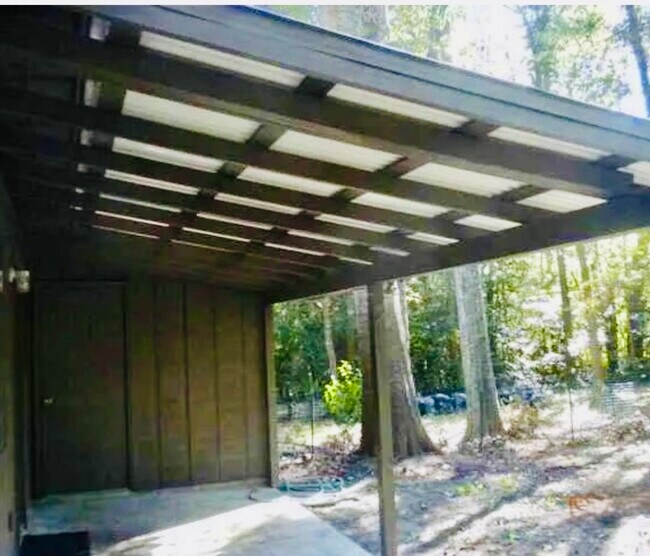 Building Photo - 1820 Seay Ct