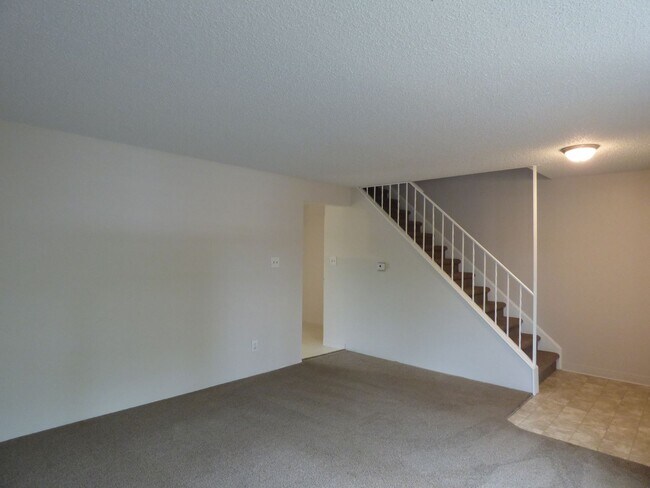 Building Photo - 1438 Stuart St