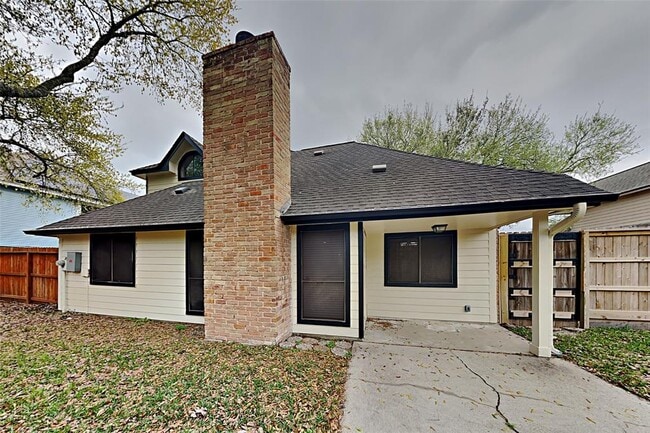 Building Photo - 9903 Jockey Club Dr