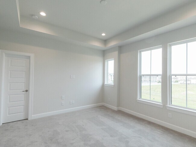 Building Photo - 2808 Grand Fountains Dr