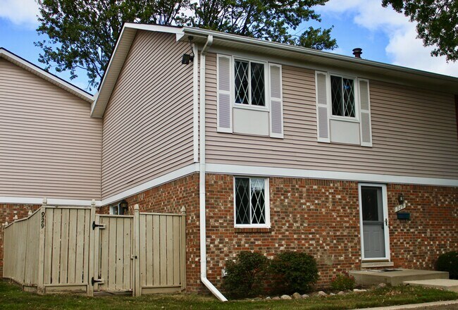 Primary Photo - 929 Kirts Blvd
