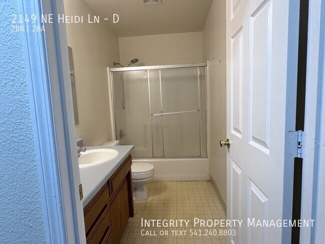 Building Photo - 2149 NW Heidi Ln