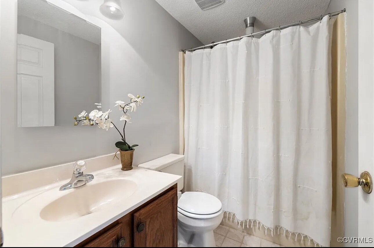 Building Photo - 9492 Tracey Lynne Cir