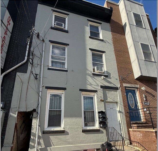 Building Photo - 1630 N Sydenham St