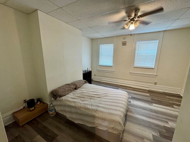 Building Photo - 1509 Hatteras St