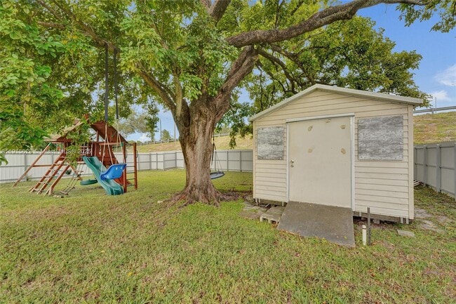 Building Photo - 6283 Sherman St