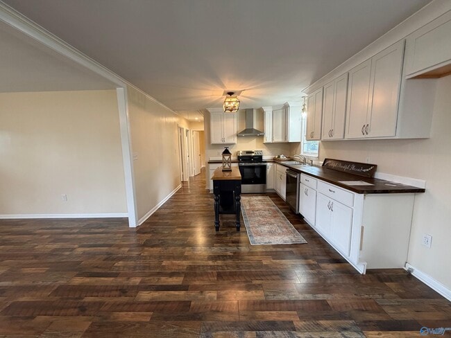 Building Photo - 814 Frost St SW