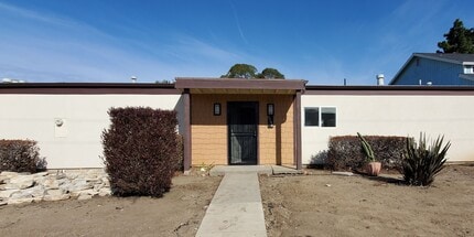 Building Photo - Nicely updated 2 bedroom/2bath condo