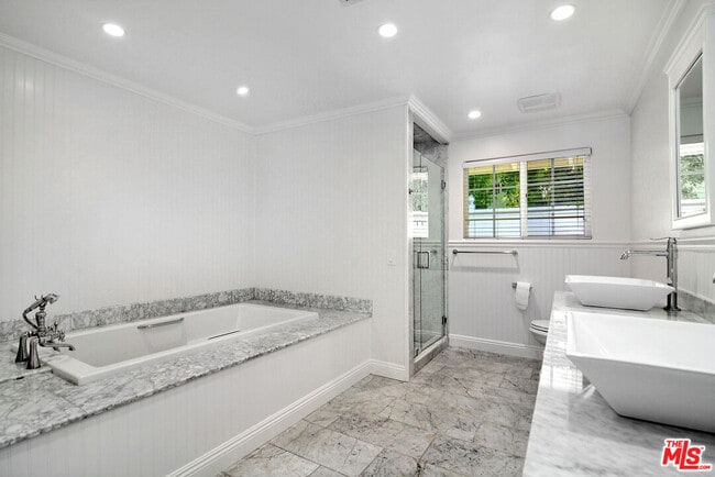 Building Photo - 22960 Erwin St