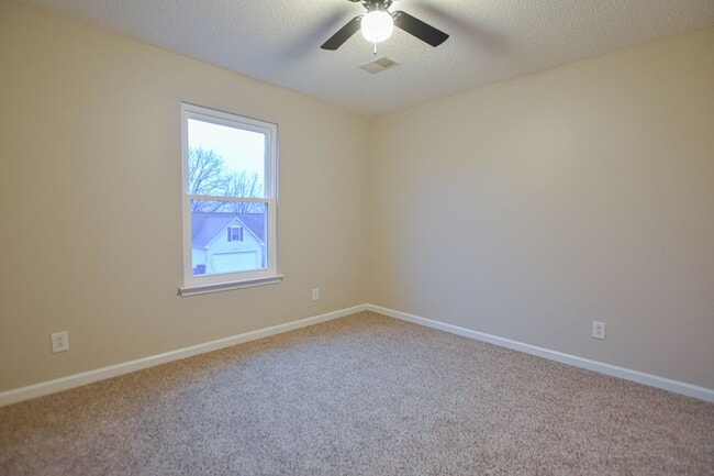 Building Photo - Pet Friendly Four Bedroom!