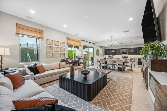 Building Photo - 14462 W Artemisa Ave