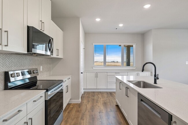 Building Photo - AVAILABLE NOW! CUL-DE-SAC TRIPLEX LOT LOCATED ON 1-ACRE IN MIDLOTHIAN, TX!