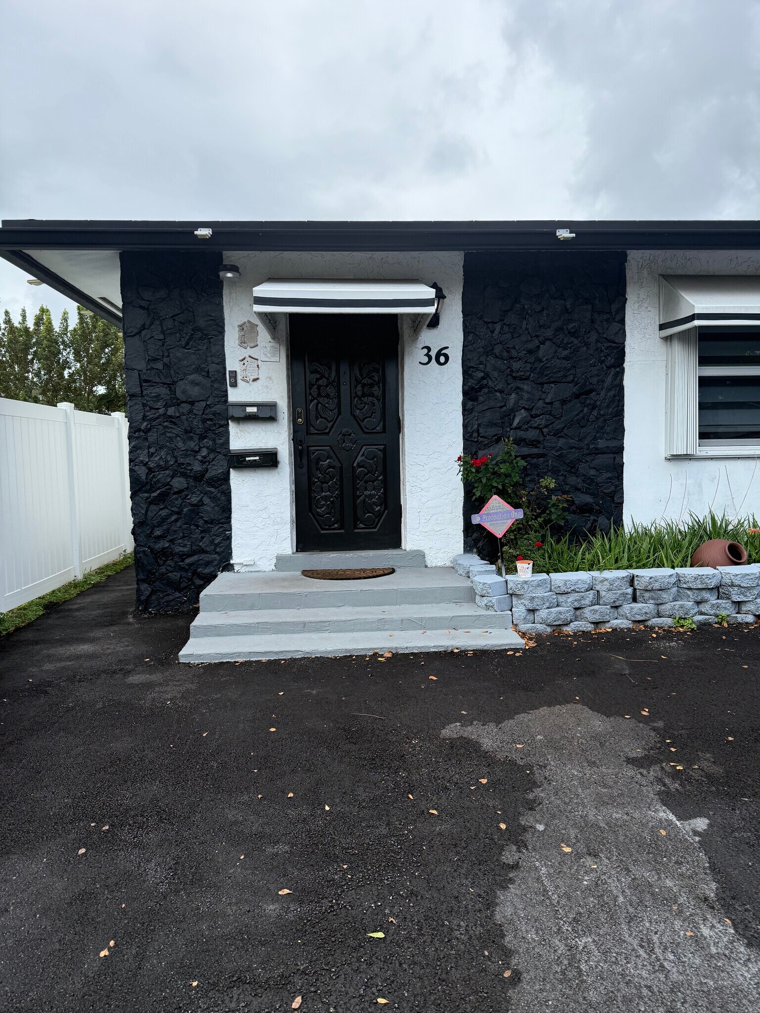 Building Photo - 36 SE 5th St