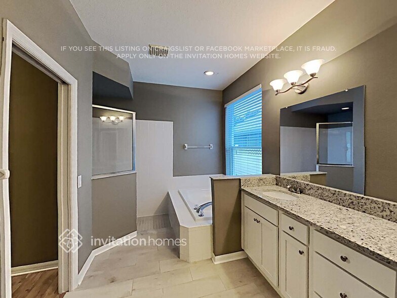 Building Photo - 2350 Amberside Way