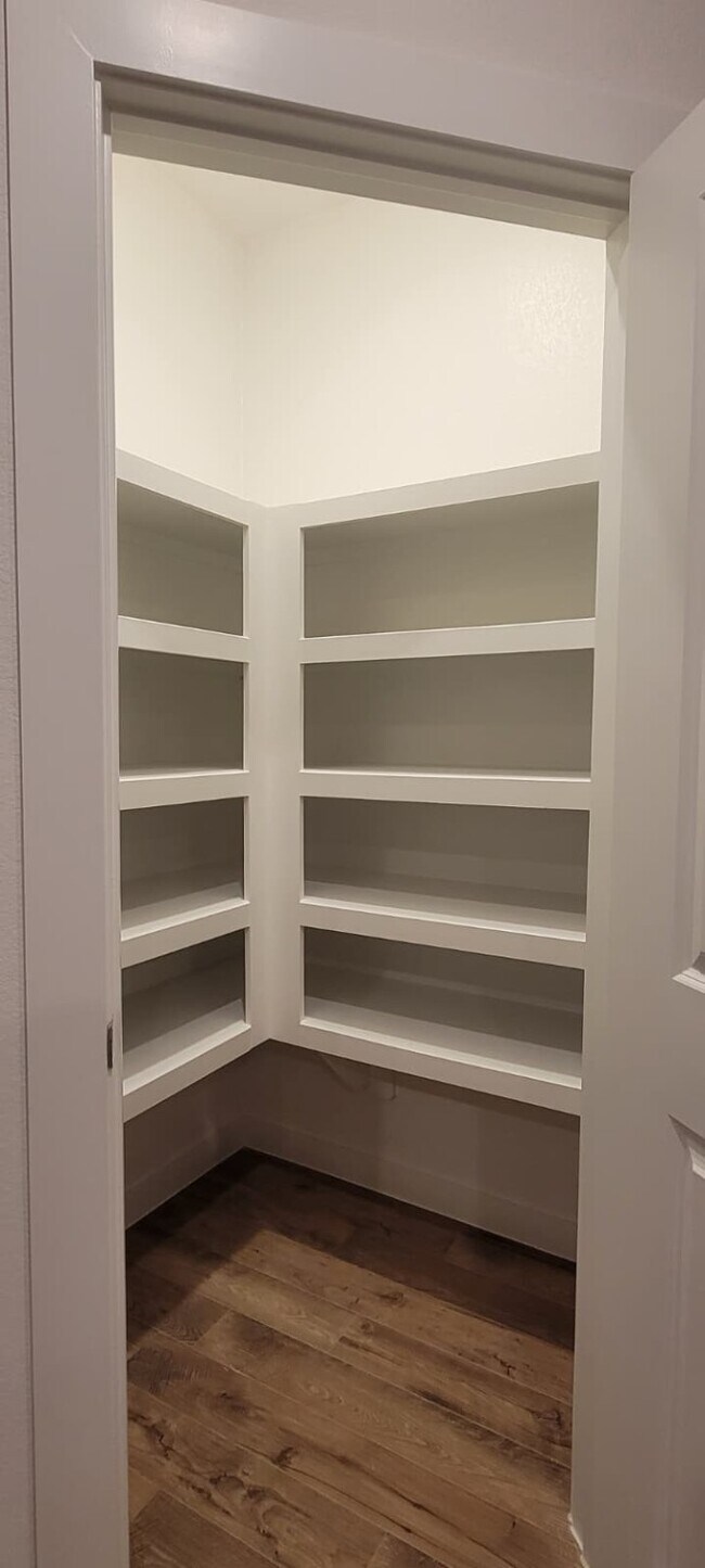 Building Photo - 3566 Blue Mockingbird St