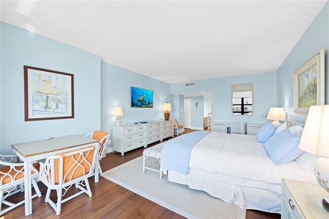 Building Photo - 5000 N Ocean Blvd