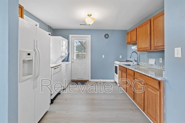 Building Photo - 1313 St Michaels Ln