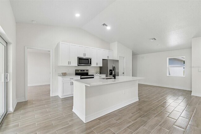 Building Photo - 5535 Tevis Terrace