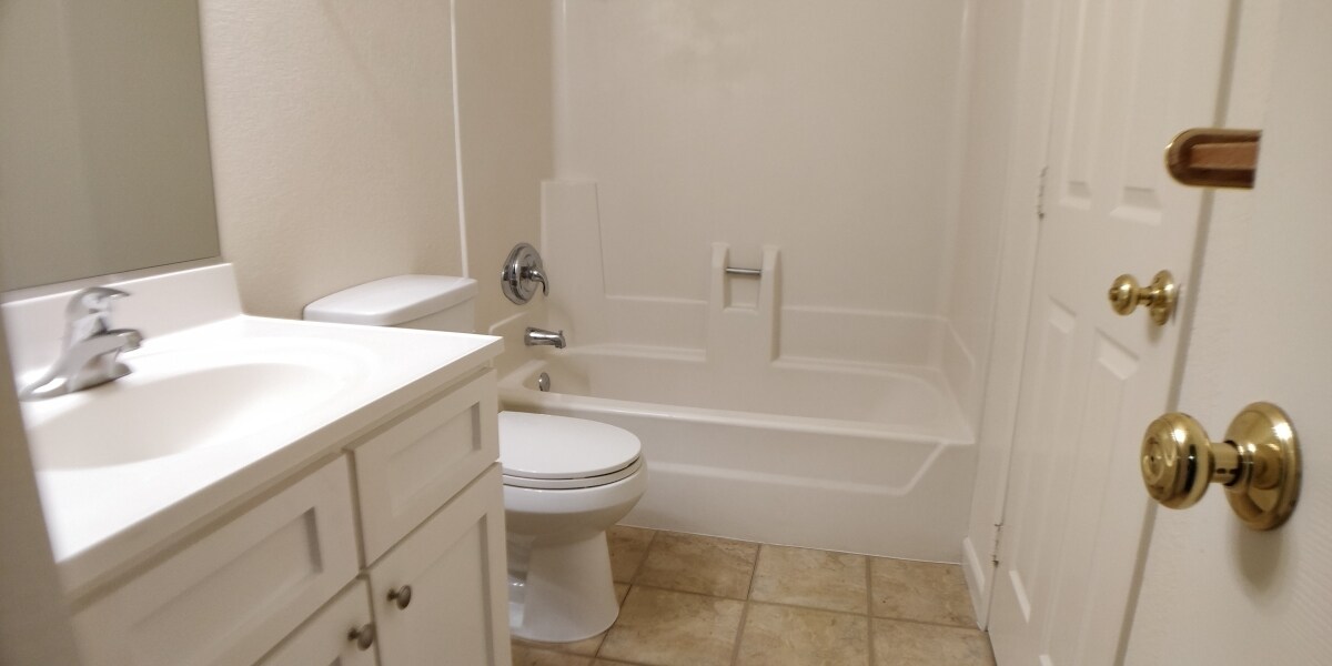 Building Photo - 1671 Bramble Pl