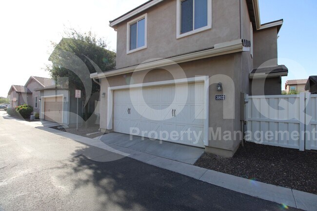 Building Photo - 3802 East Stiles Lane