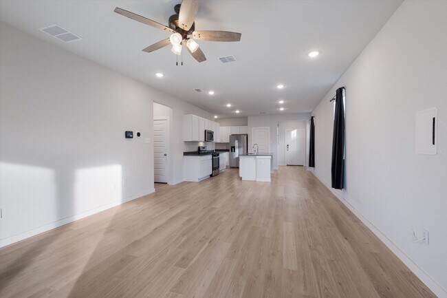 Building Photo - 5327 Tourmaline Lp