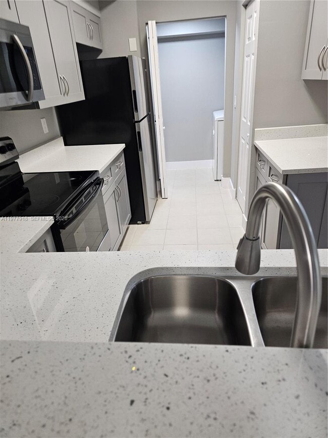 Building Photo - 2320 E Preserve Way