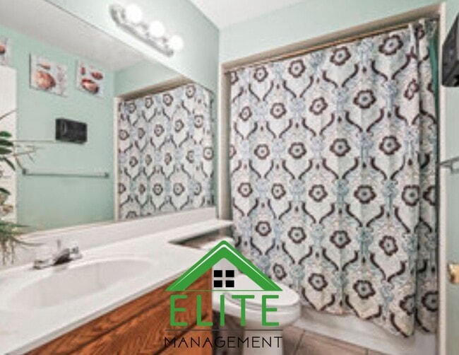 Building Photo - Charming 3-Bedroom Duplex in North Highlan...