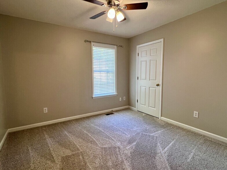 Building Photo - 301 Stargate Rd