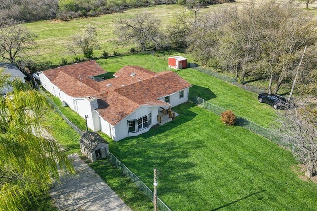 Building Photo - 5748 N Graham Rd