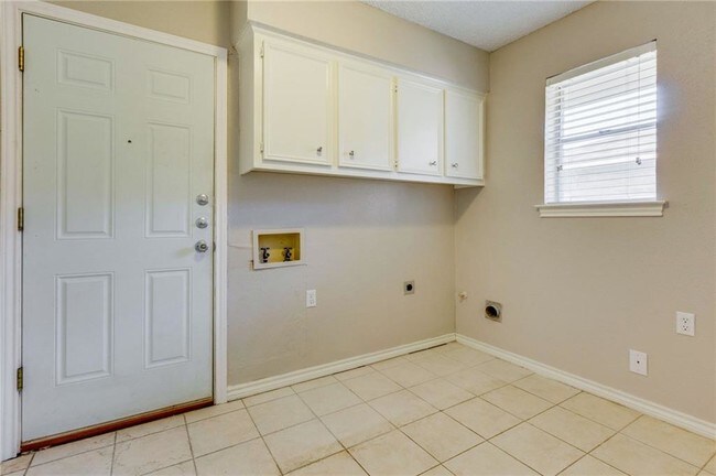 Building Photo - 1108 N Park Dr