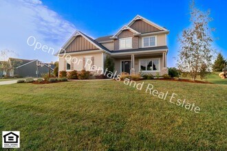 Building Photo - Coming soon! 50% off first months rent** W...