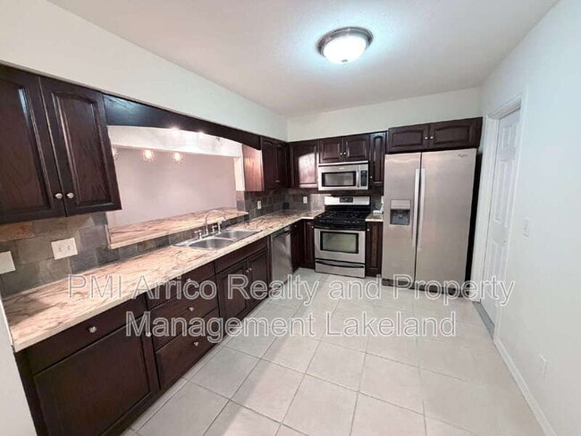 Building Photo - 2372 Isle Royal Ct SE