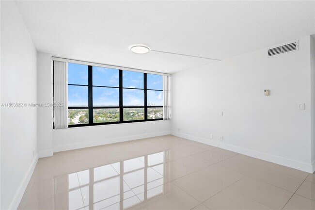 Building Photo - 600 Three Islands Boulevard