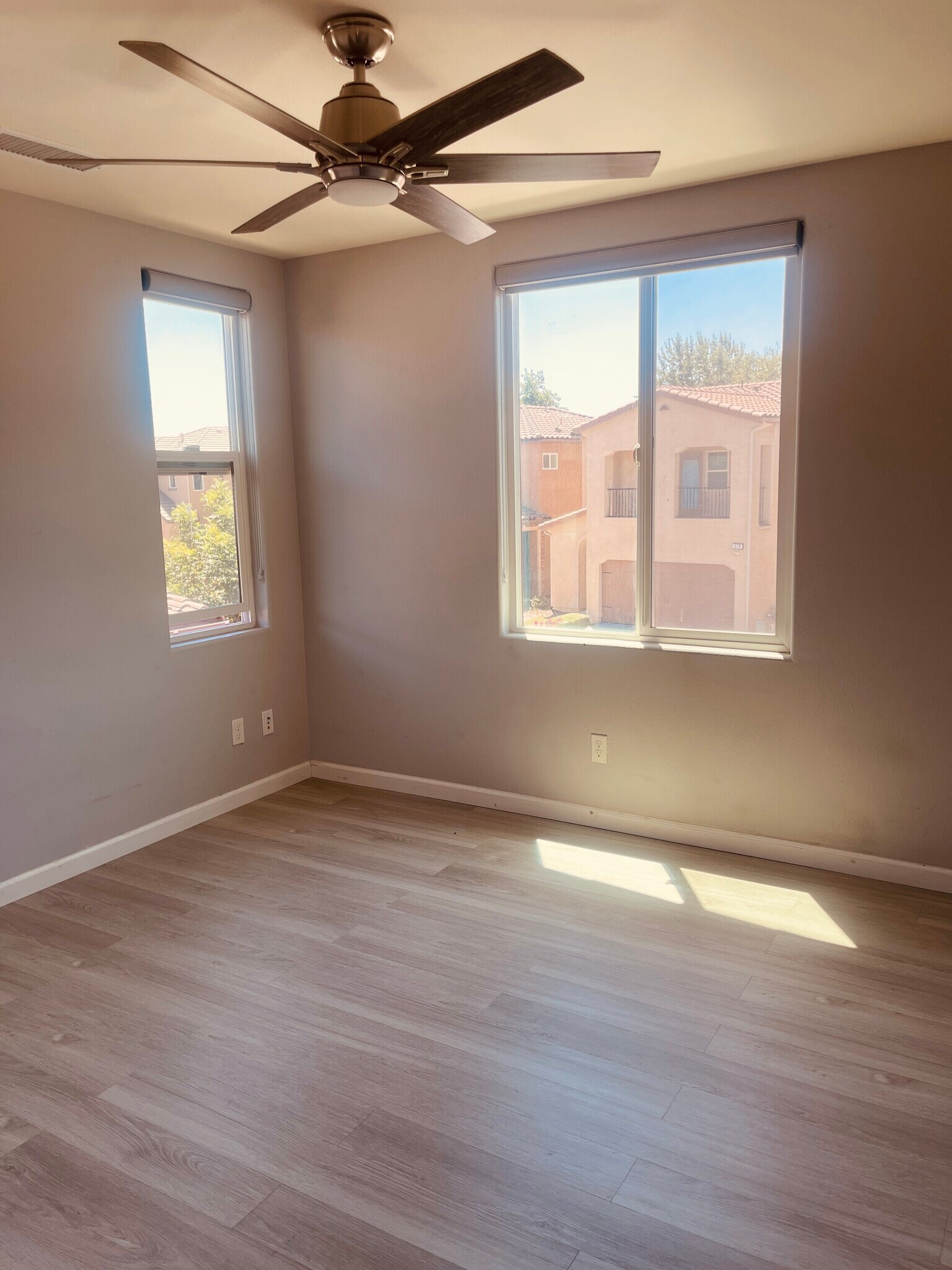 Building Photo - 6251 E Overlook Way