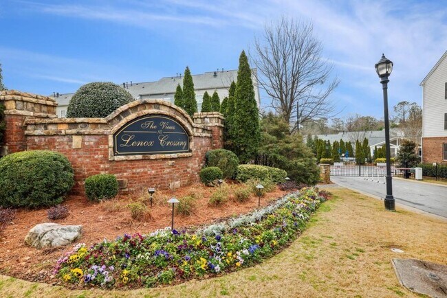 Building Photo - 2314 Limehurst Dr